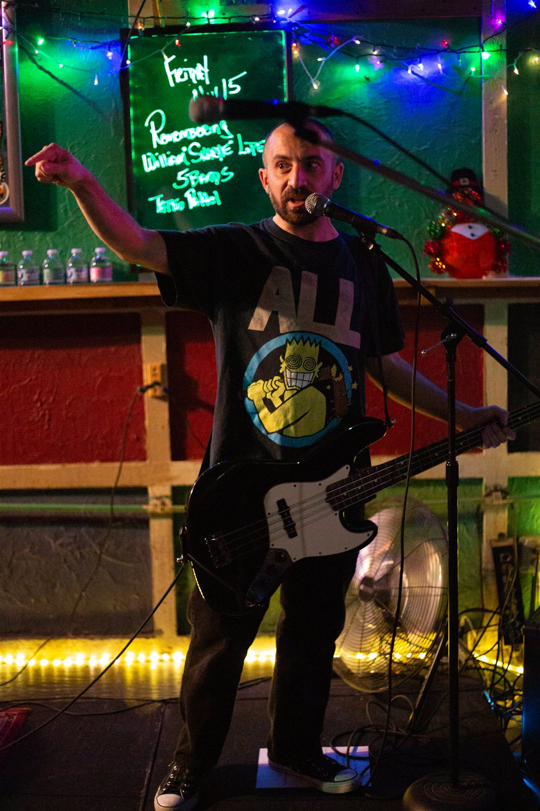 Frank performing at Punksgiving in 2024
