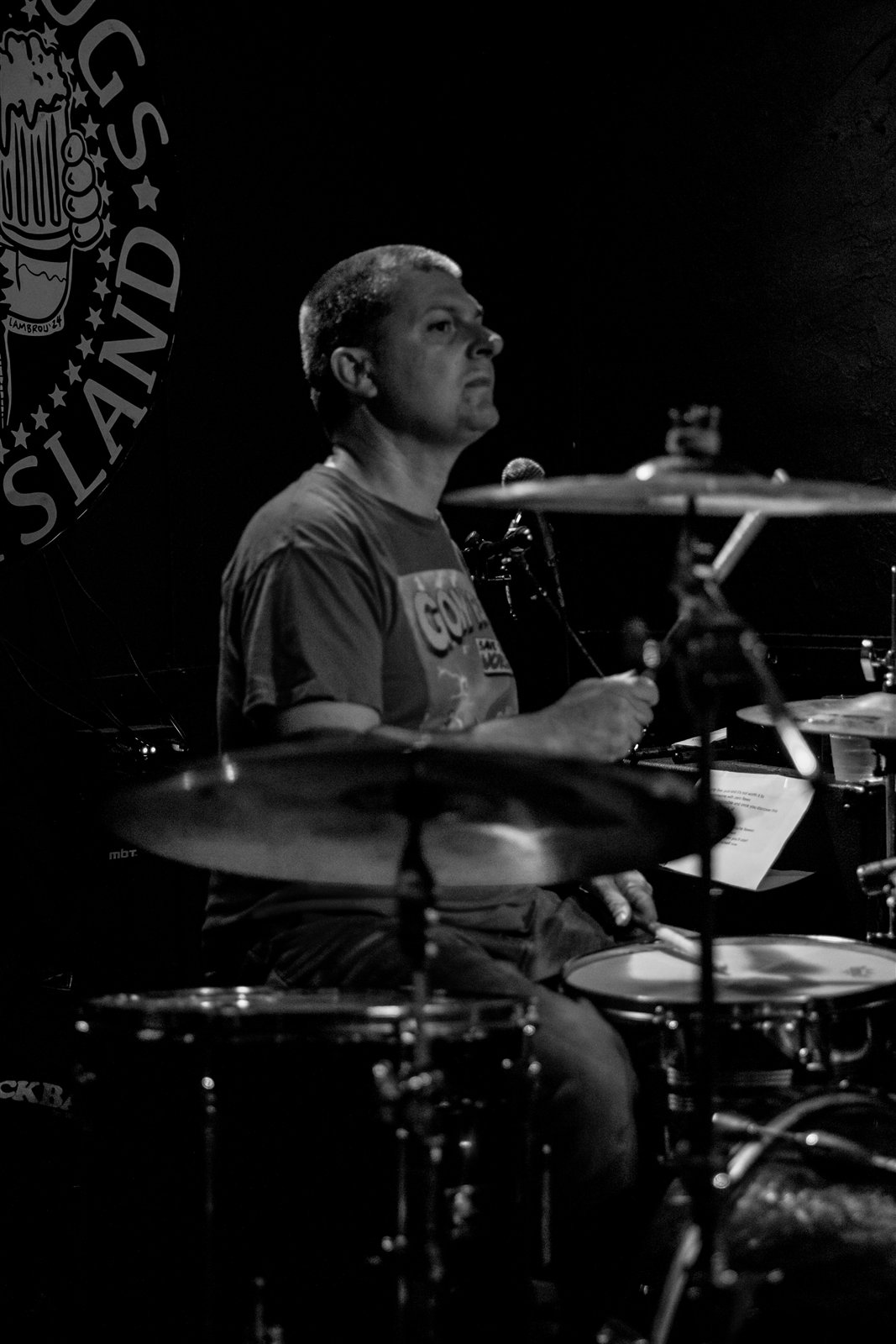 Victor performing at Punksgiving in 2025